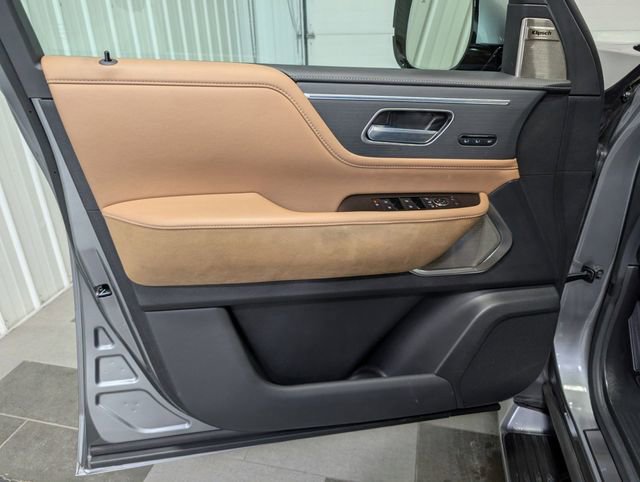 Used 2025 INFINITI QX80 Sensory image 14