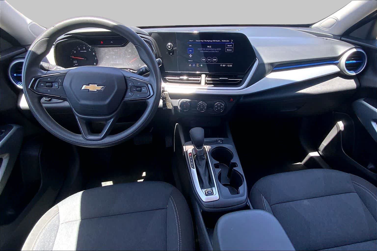 Used 2025 Chevrolet Trax LS FWD image 16