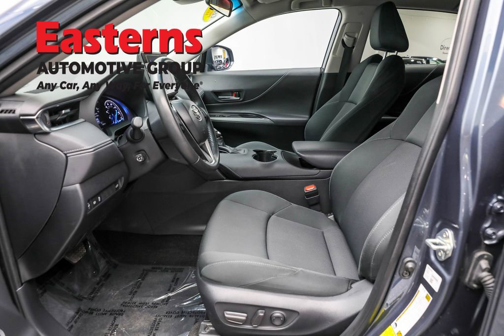 Used 2024 Toyota Venza LE image 13
