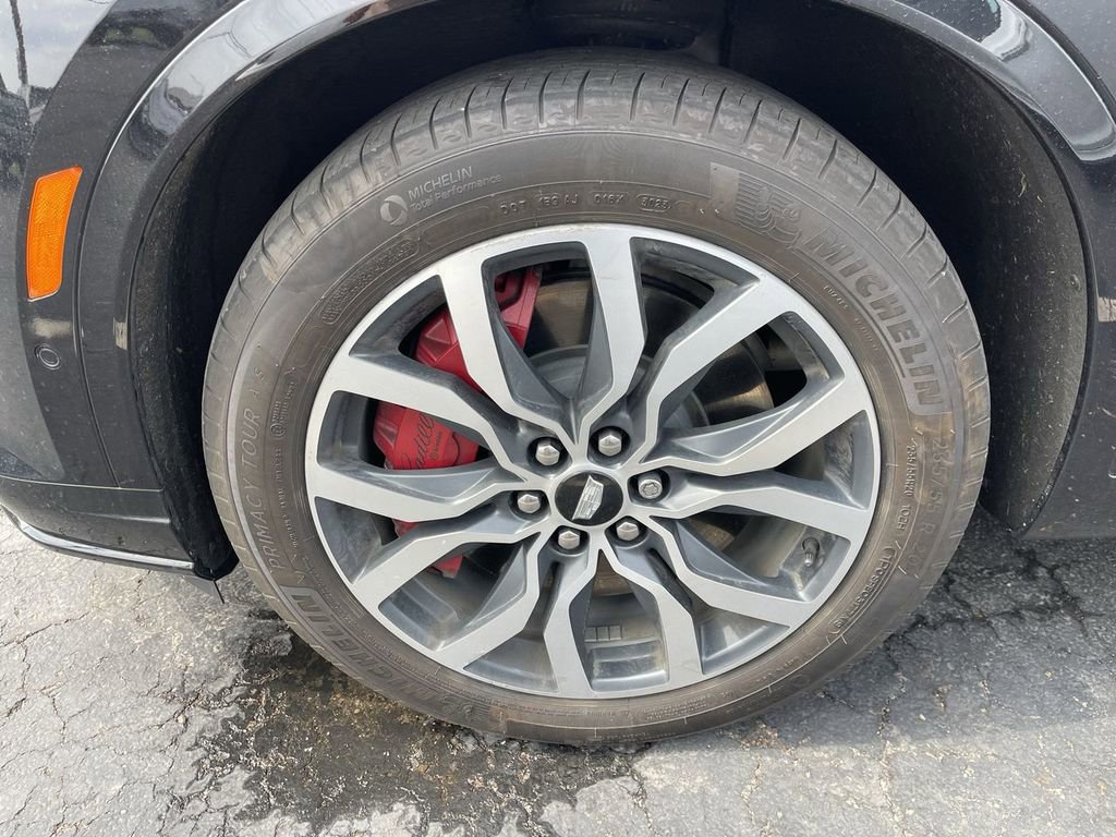 Used 2024 Cadillac XT6 Sport w/ Technology Package image 2