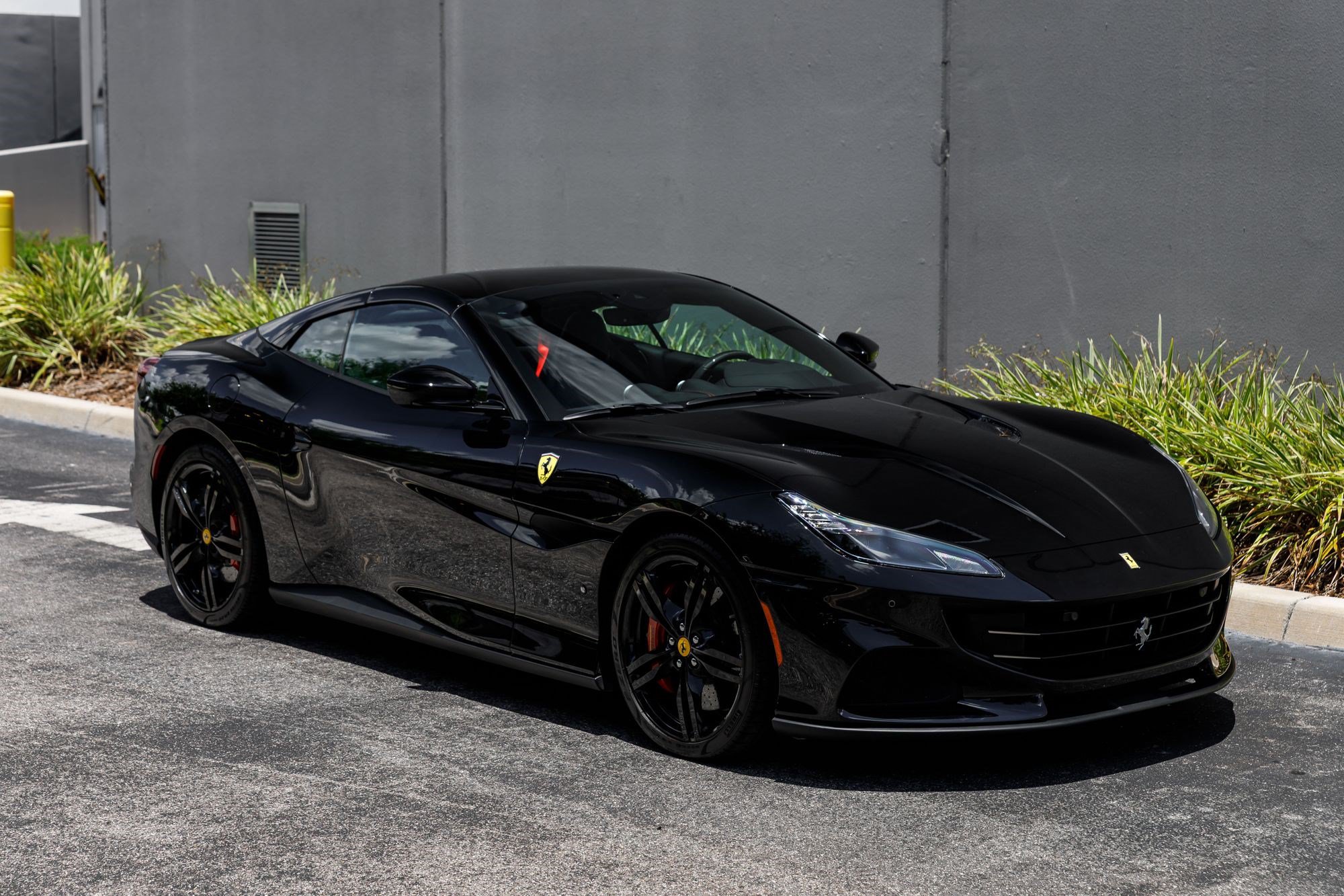 Used 2023 Ferrari Portofino M RWD image 7