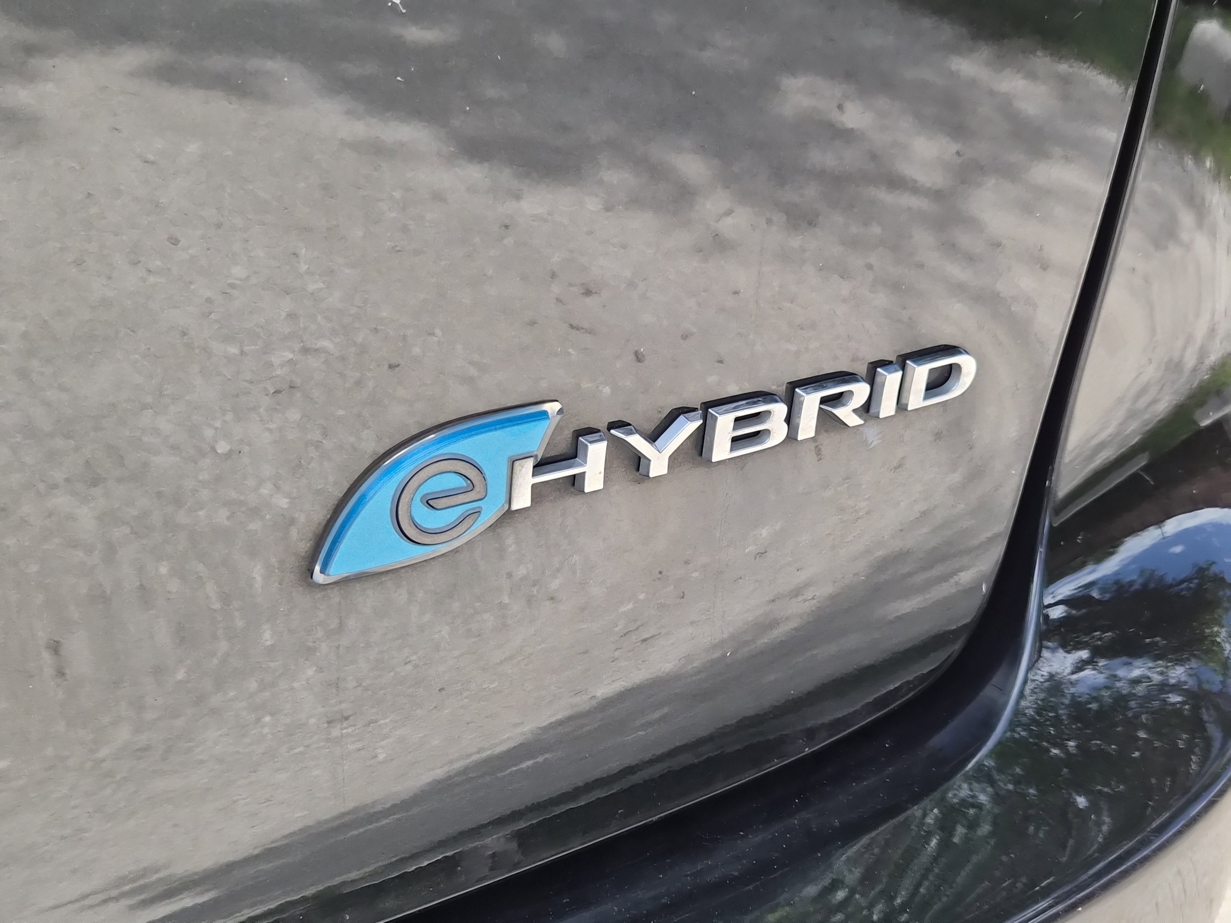 Used 2023 Chrysler Pacifica Touring-L image 8