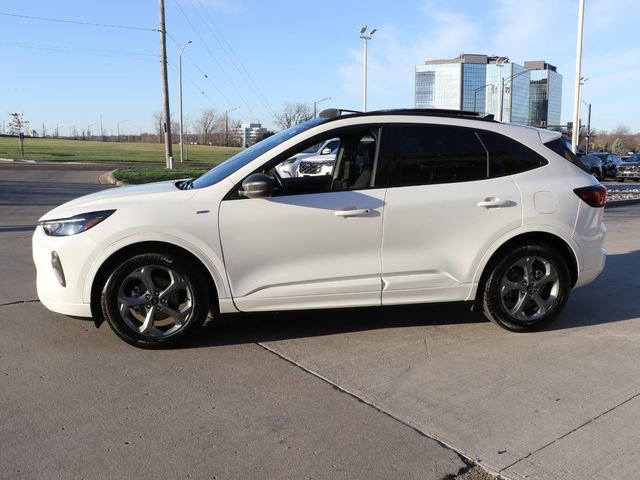 Used 2023 Ford Escape ST-Line w/ Tech Pack #1 image 3