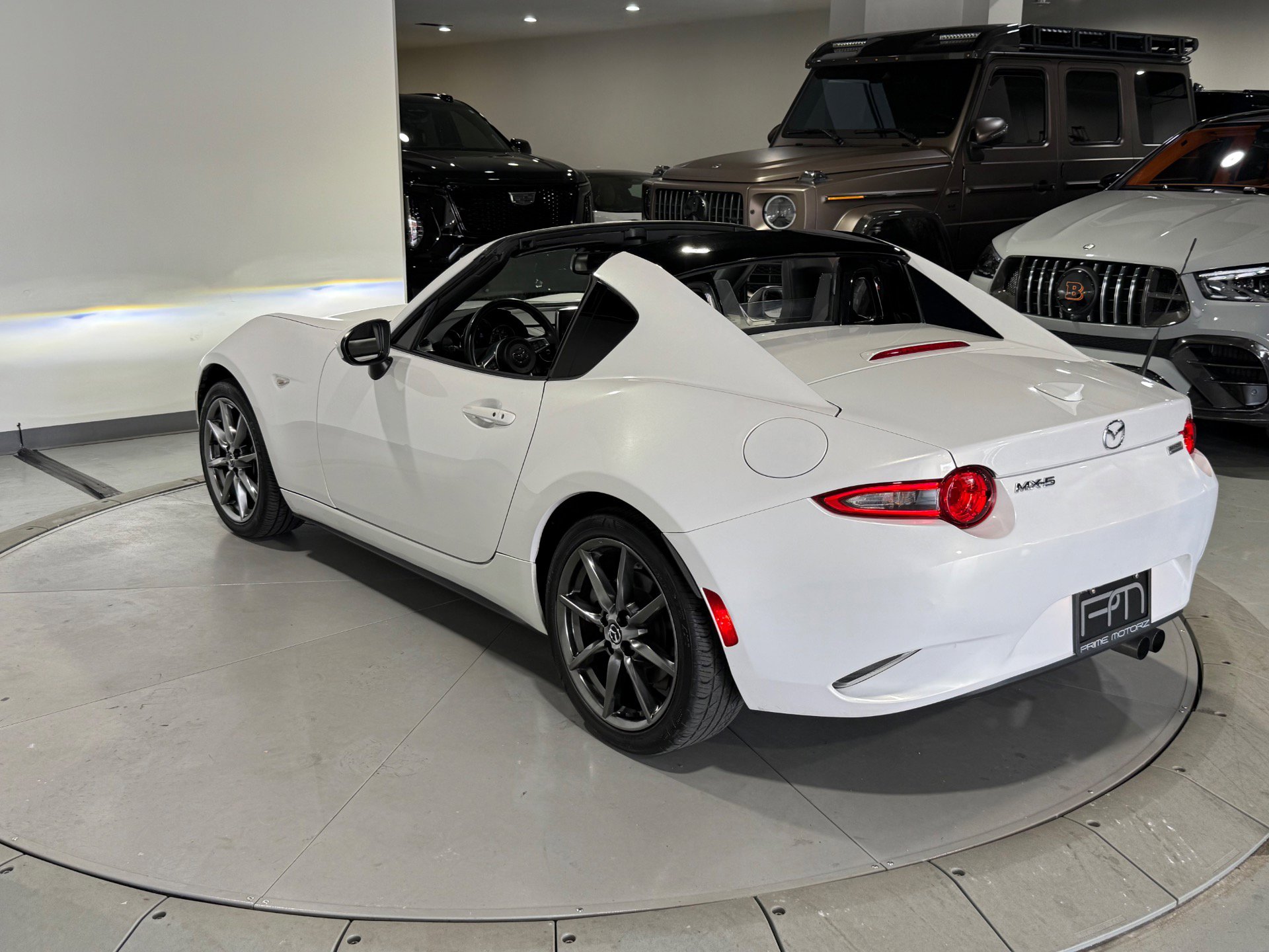 Used 2017 MAZDA MX-5 Miata RF Grand Touring RWD image 11