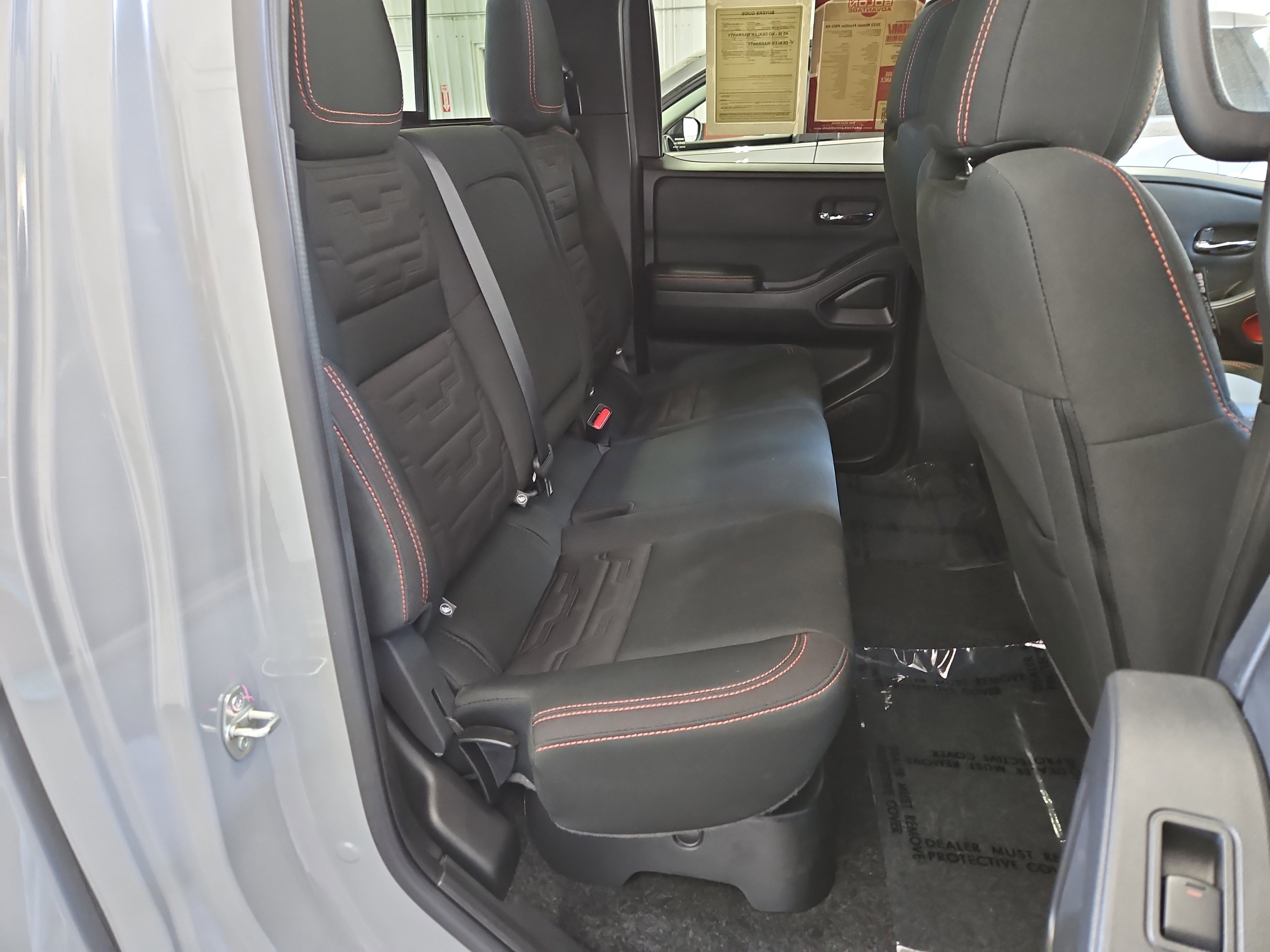 Used 2023 Nissan Frontier PRO-4X w/ Pro Convenience Package AWD/4WD image 10