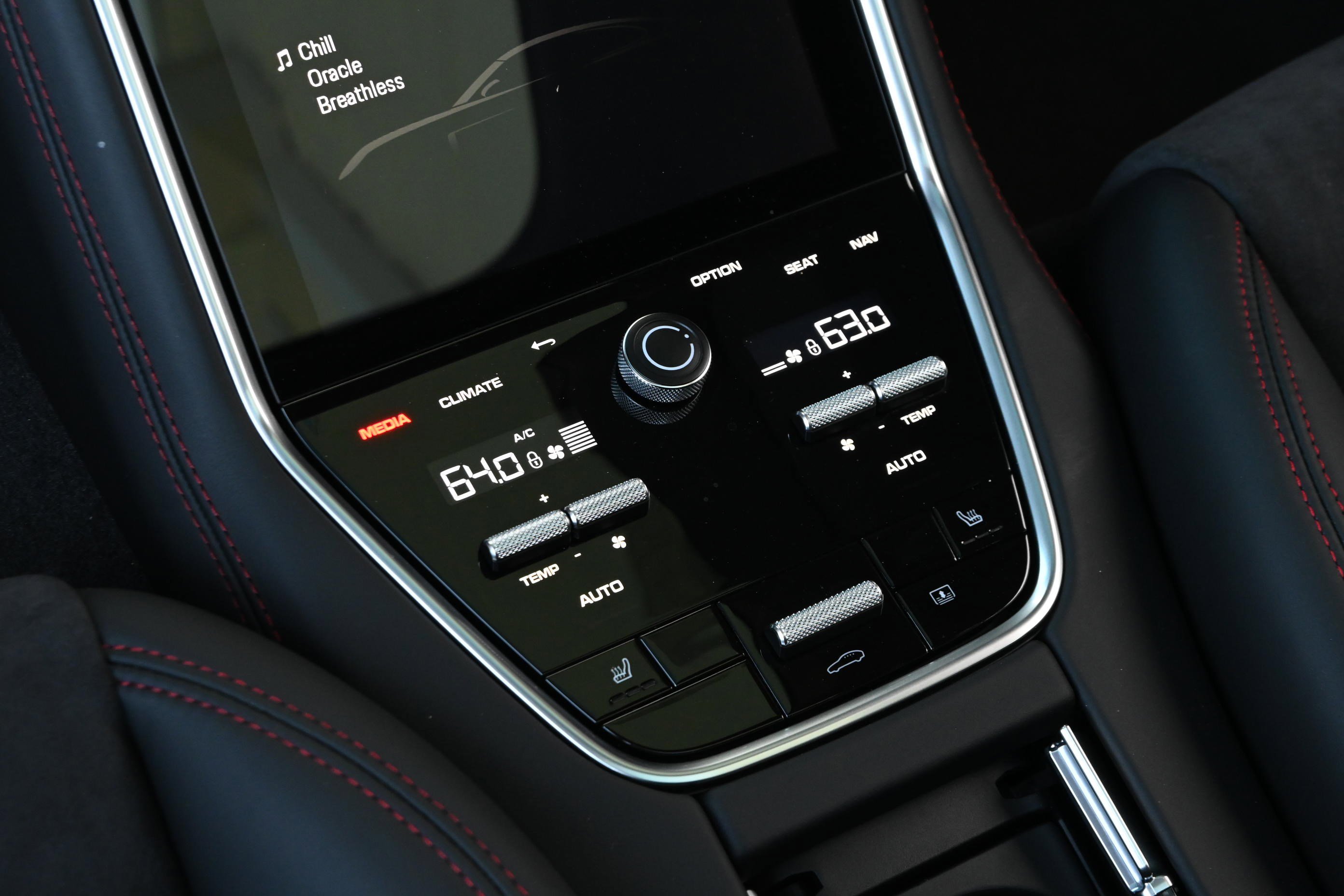 Used 2023 Porsche Panamera GTS image 34