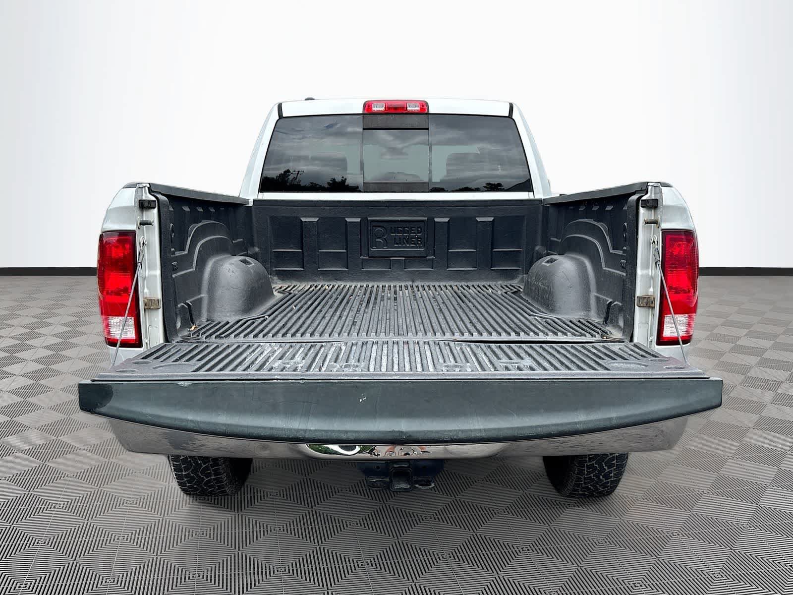 Used 2017 RAM 1500 Classic SLT RWD image 22