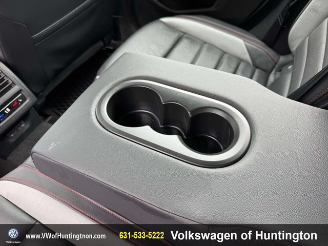 Certified 2025 Volkswagen GTI Autobahn FWD image 13
