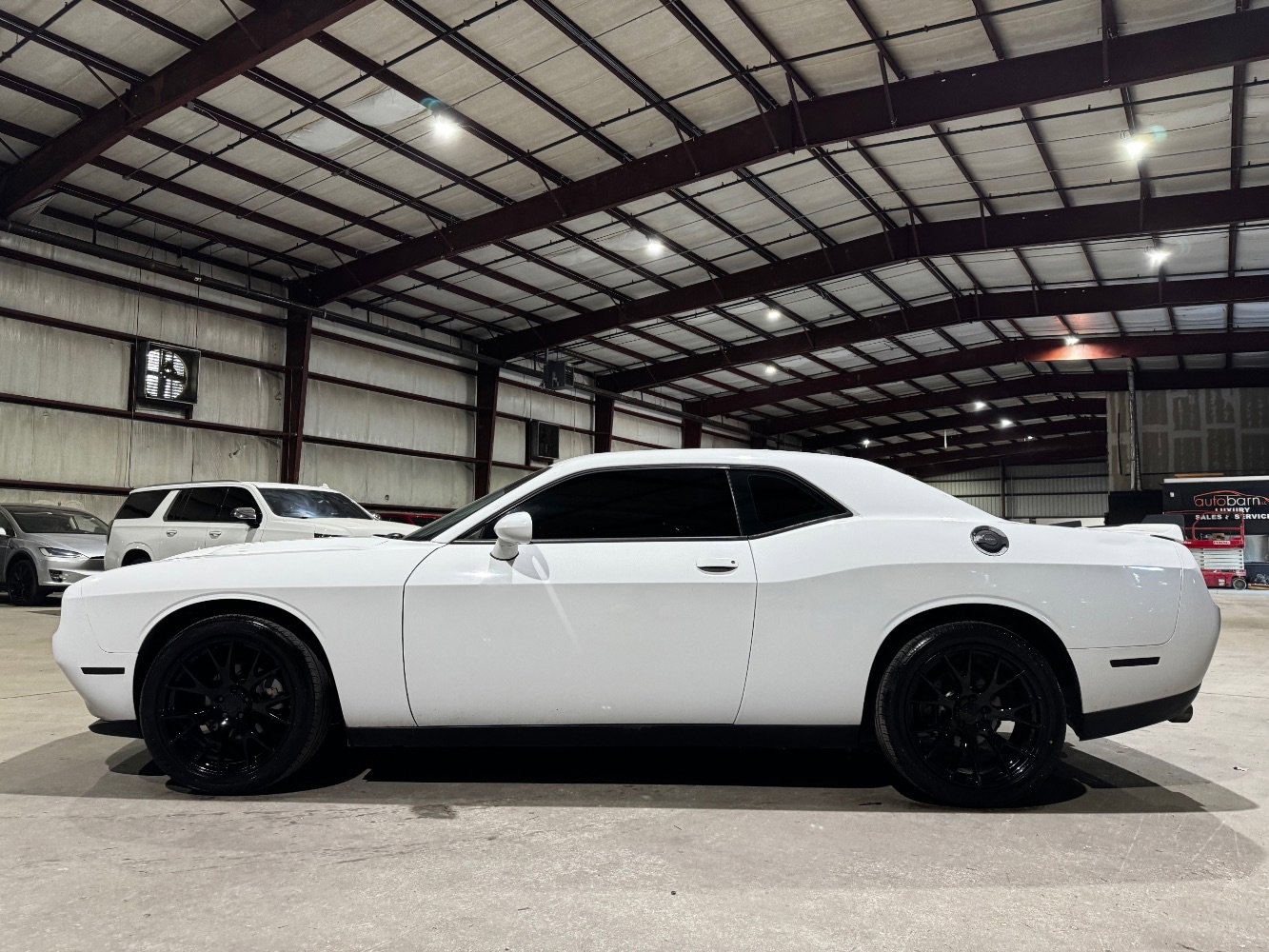 Used 2019 Dodge Challenger SXT RWD image 8