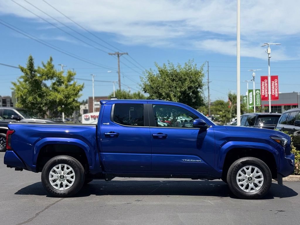 Certified 2025 Toyota Tacoma SR5 AWD/4WD image 6