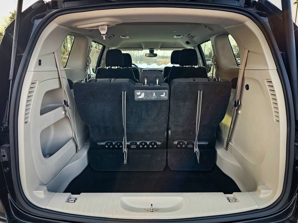 Used 2018 Chrysler Pacifica Touring Plus image 32