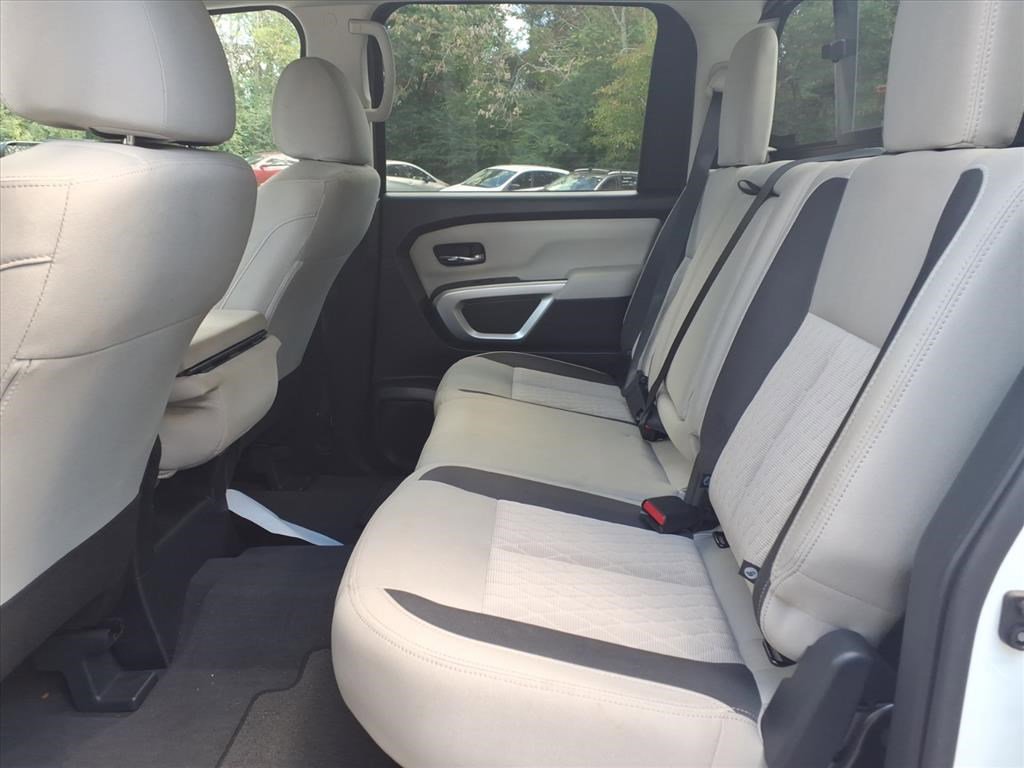 Used 2022 Nissan Titan SV w/ Accessory Utility Package image 19