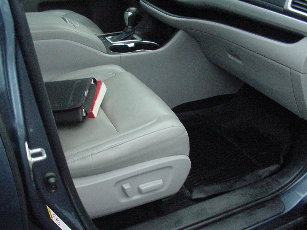 Used 2019 Toyota Highlander XLE image 45