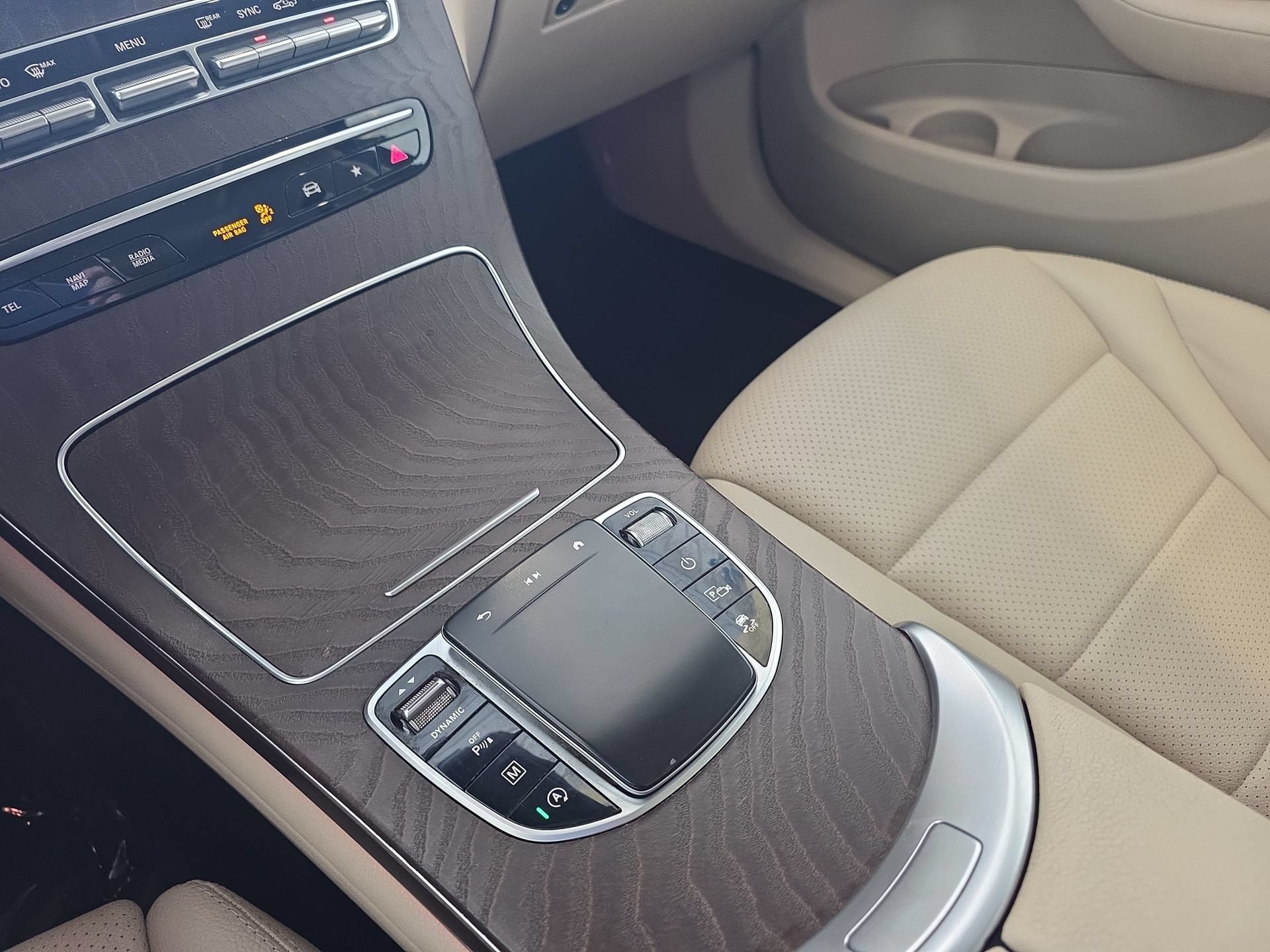 Used 2021 Mercedes-Benz GLC 300 4MATIC image 25