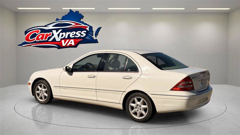 Used 2003 Mercedes-Benz C 240 Sedan w/ C2 Opt Pkg image 12