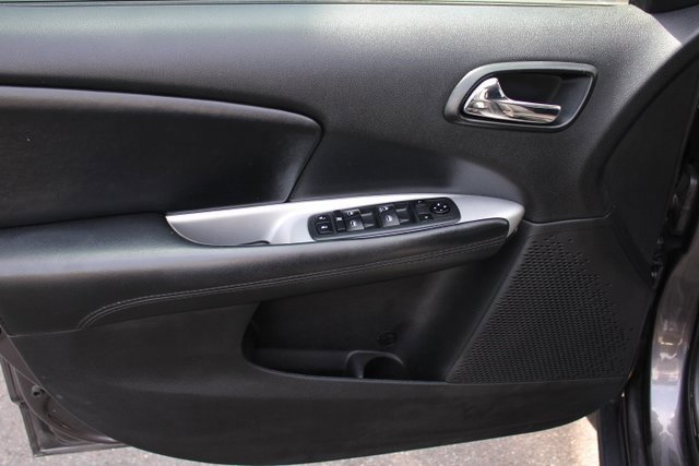 Used 2019 Dodge Journey SE w/ Connectivity Group image 8