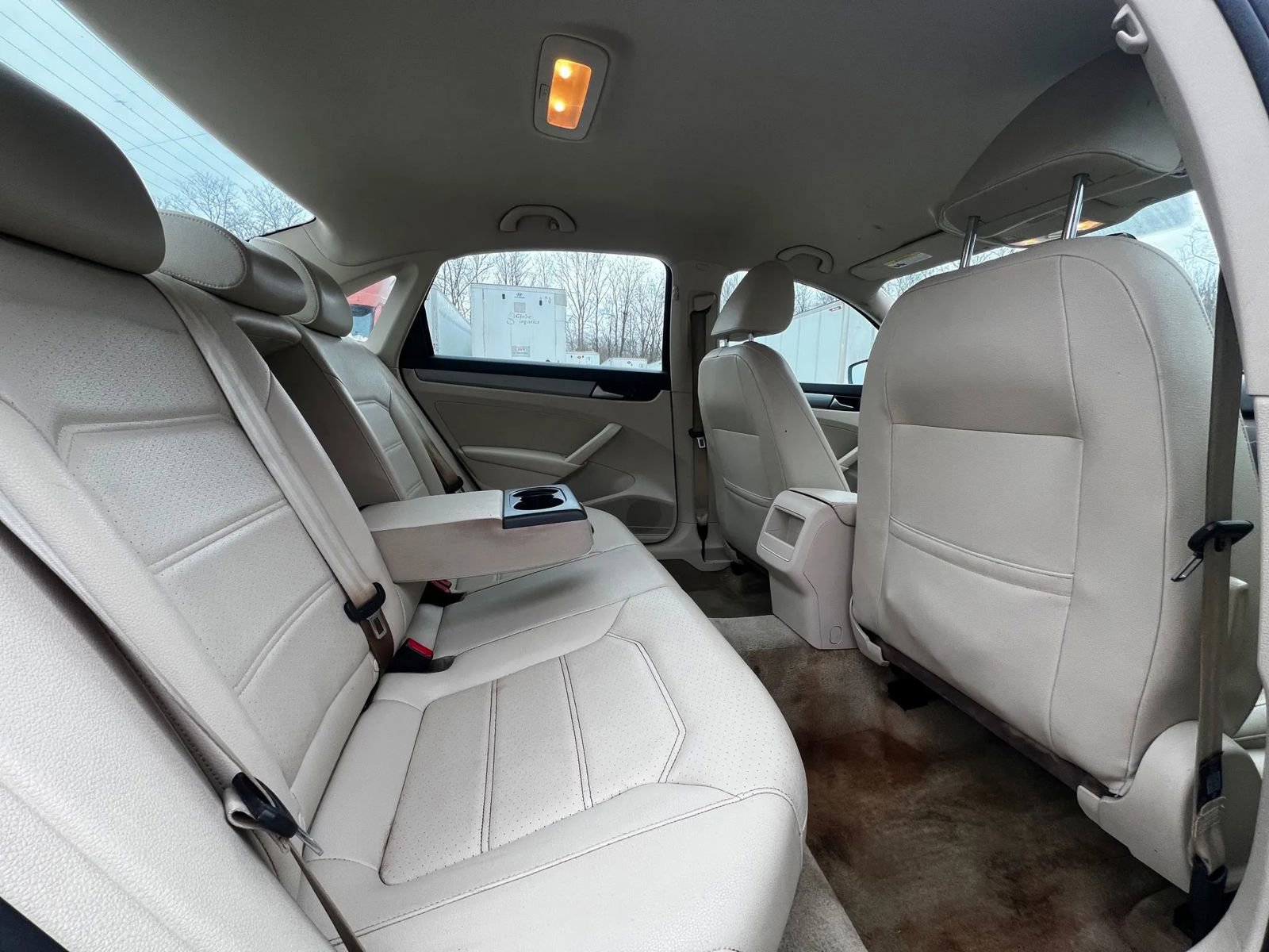 Used 2015 Volkswagen Passat 1.8T Limited Edition image 11