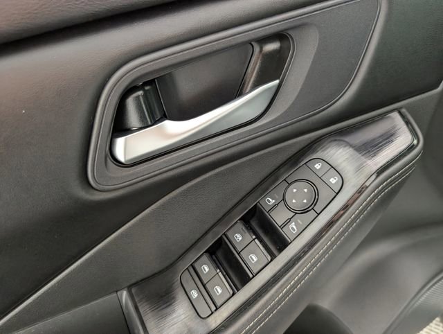 Used 2024 Nissan Rogue SV image 13