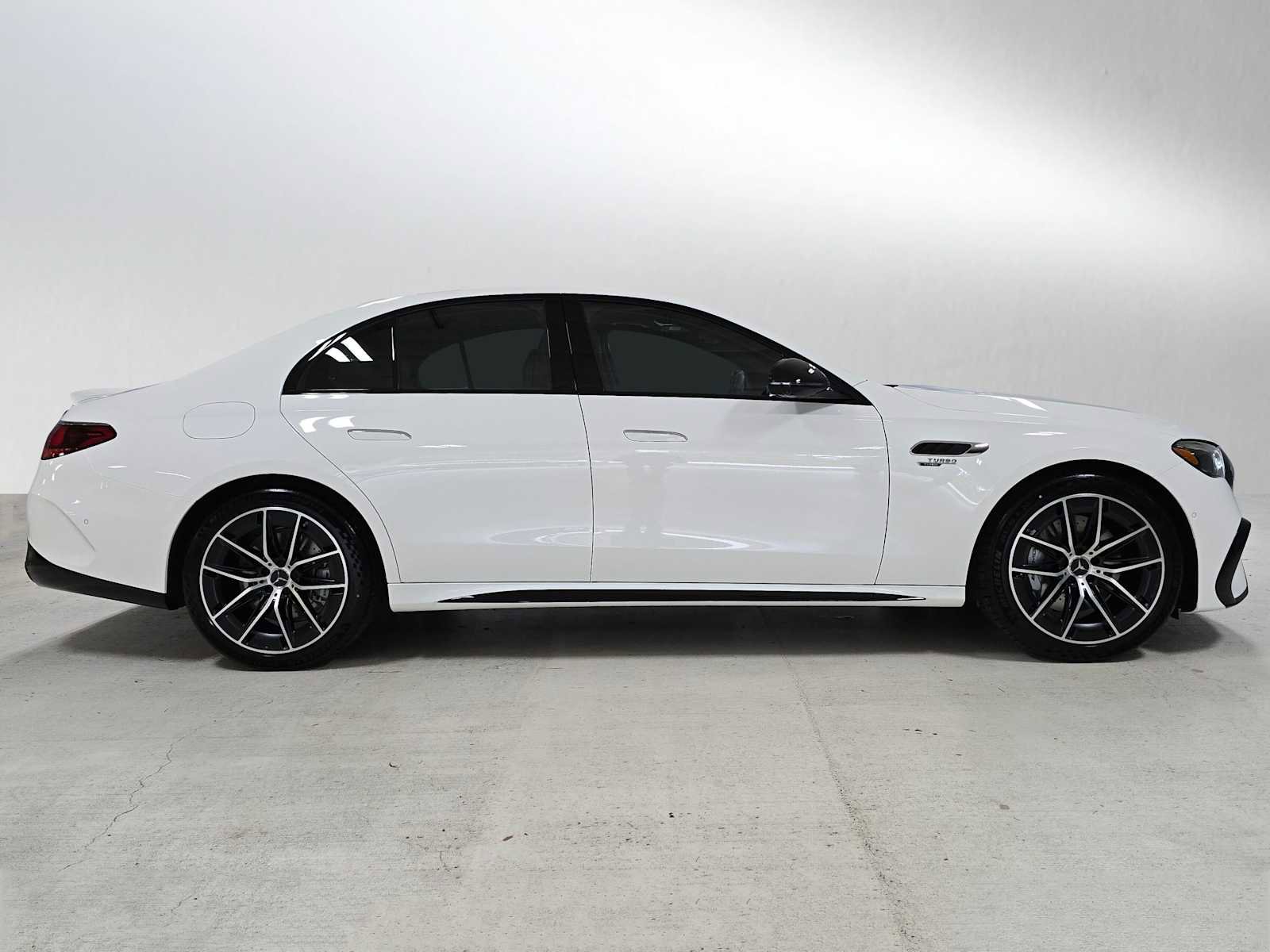 New 2026 Mercedes-Benz E 53 AMG e 4MATIC Sedan image 2