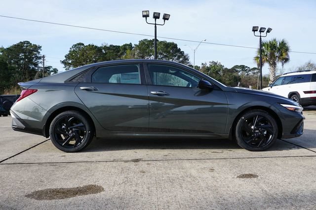 Certified 2026 Hyundai Elantra Sport FWD image 3