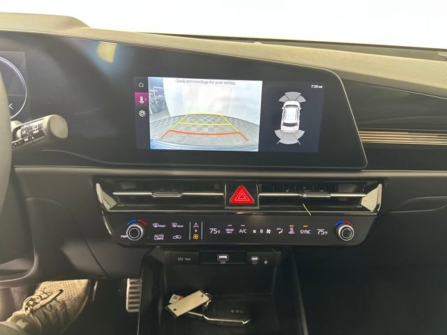 Used 2025 Kia Niro Wave w/ Wave Preserve Package image 22