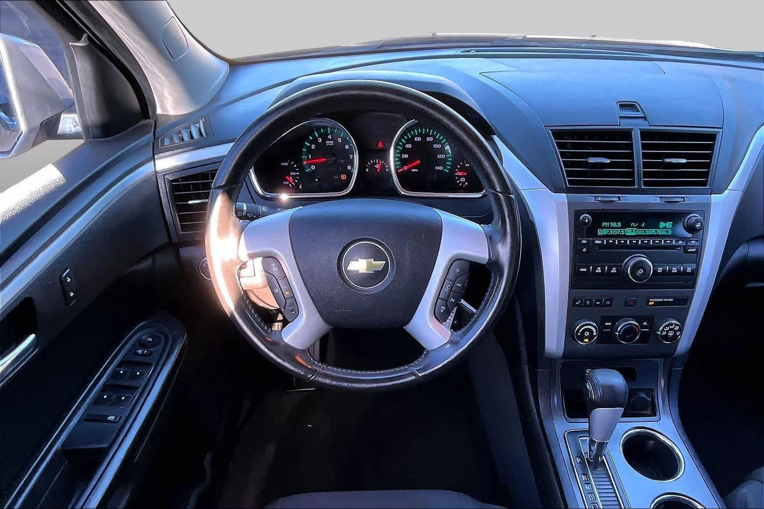 Used 2012 Chevrolet Traverse LT FWD image 5
