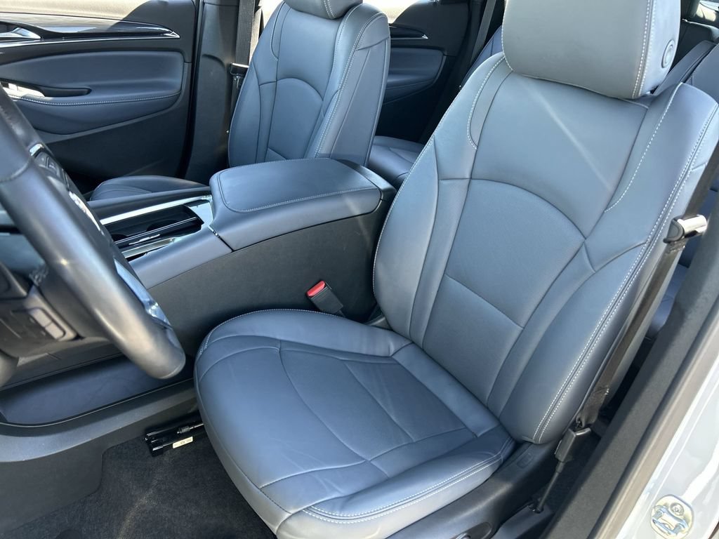 Used 2024 Buick Enclave Essence w/ Technology Package FWD image 19