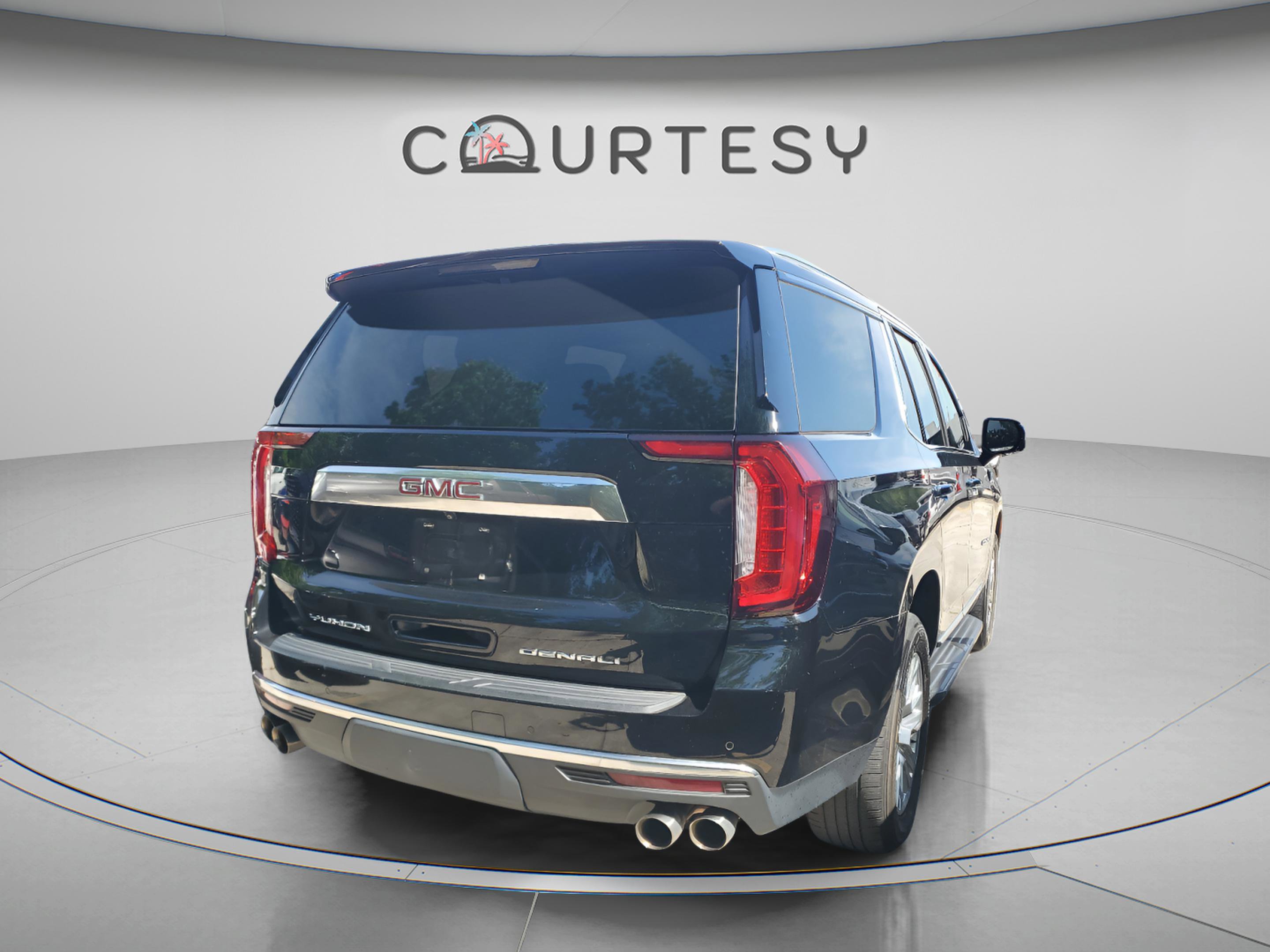 Used 2021 GMC Yukon Denali RWD image 3