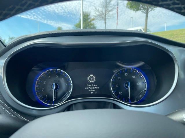 New 2026 Chrysler Pacifica Limited w/ S Appearance Package image 16