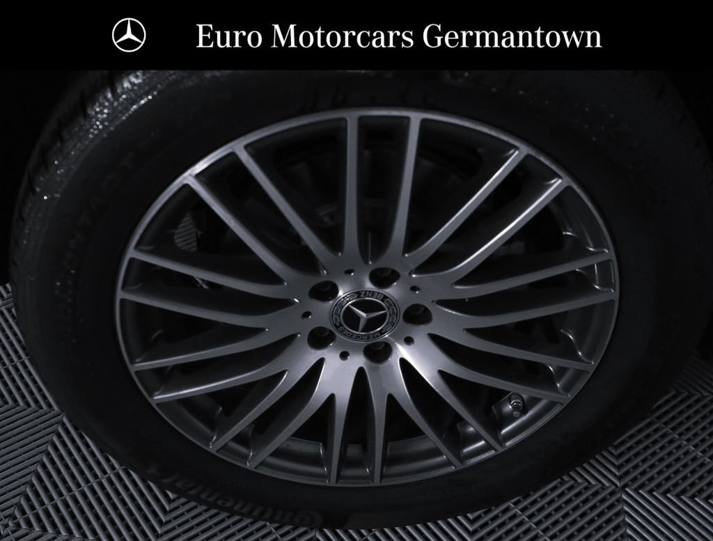 Used 2024 Mercedes-Benz GLC 300 4MATIC image 7
