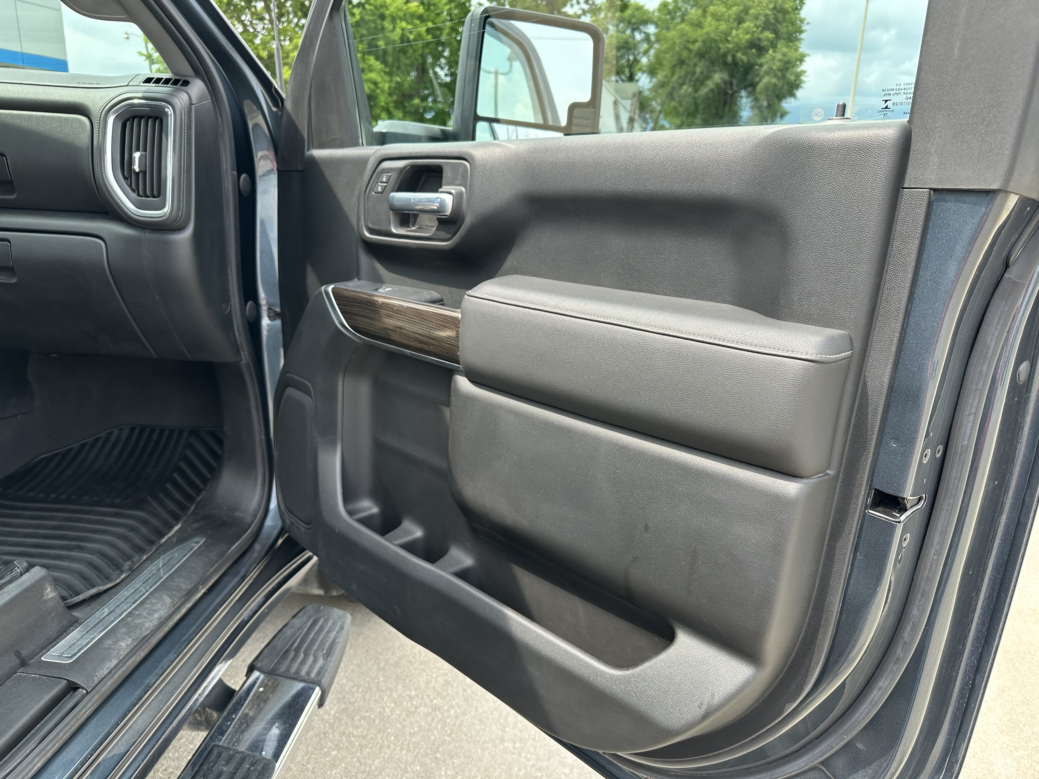 Certified 2020 Chevrolet Silverado 2500 LT w/ Convenience Package AWD/4WD image 15