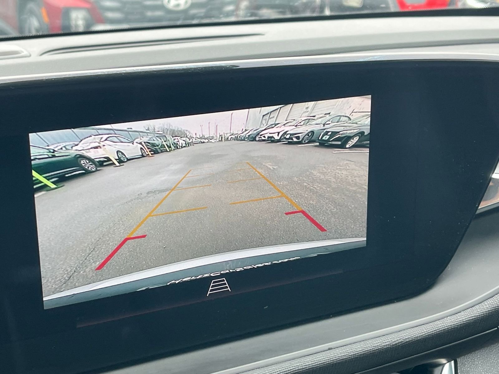 Used 2025 Buick Envista Preferred image 23