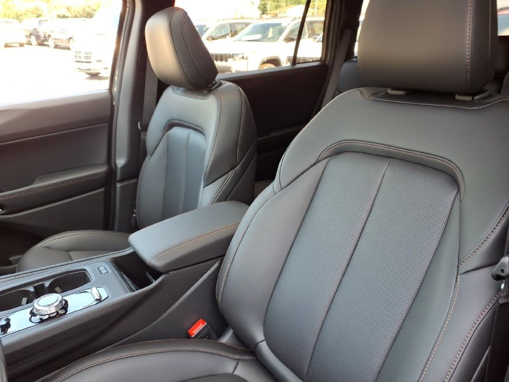 New 2026 Jeep Cherokee Limited AWD/4WD image 10