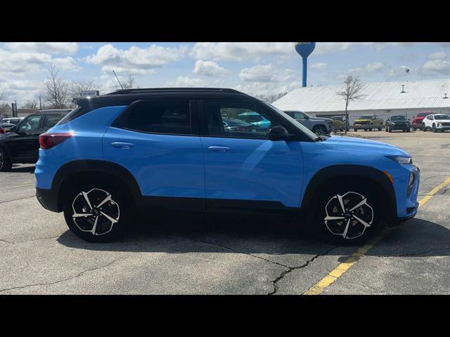 Used 2023 Chevrolet TrailBlazer RS w/ Sun and Liftgate Package image 32