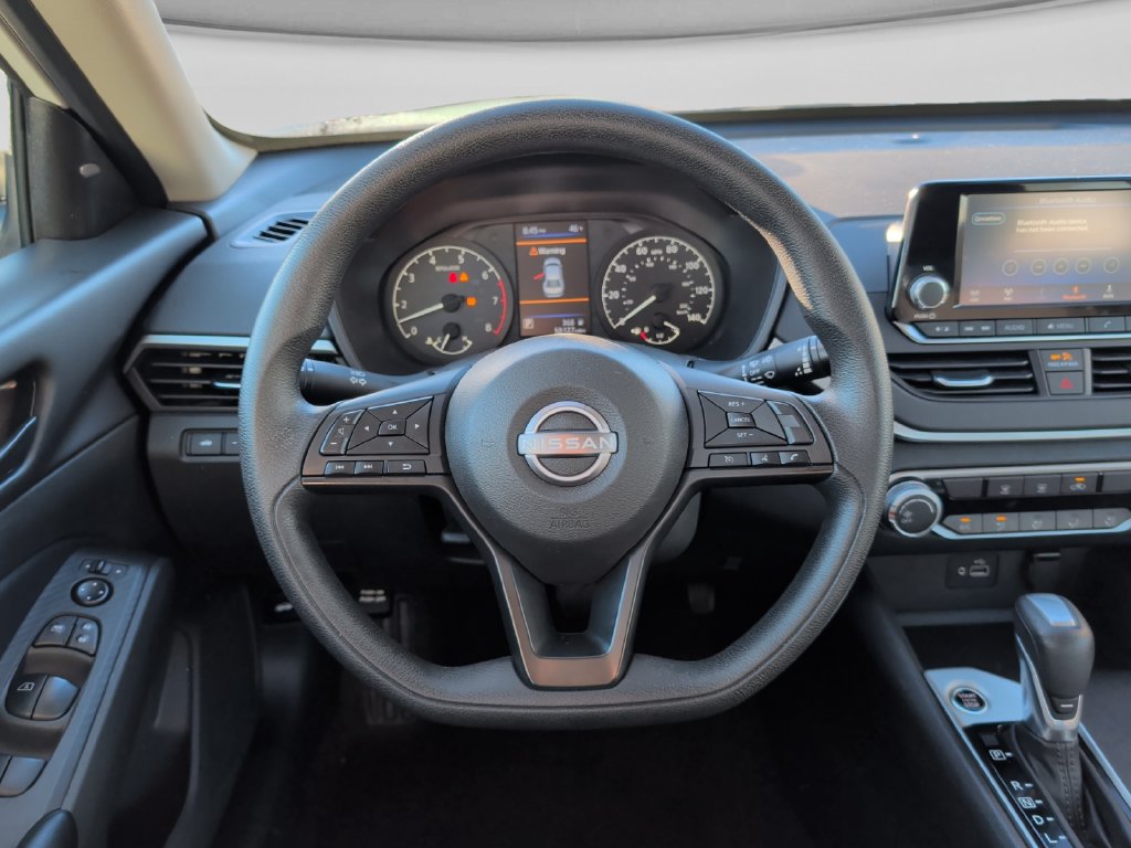 Used 2024 Nissan Altima 2.5 S FWD image 11