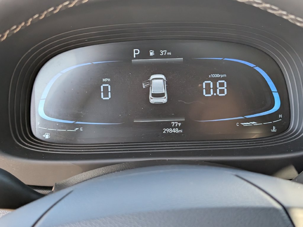 Used 2025 Hyundai Venue SEL FWD image 24
