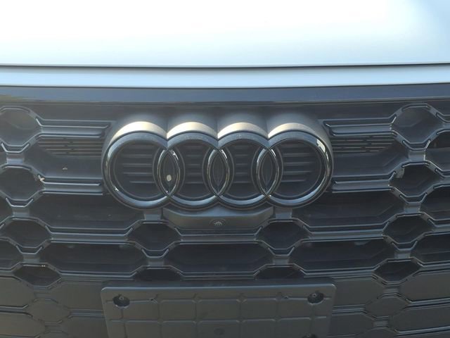 Used 2024 Audi Q5 e Premium Plus AWD/4WD image 12