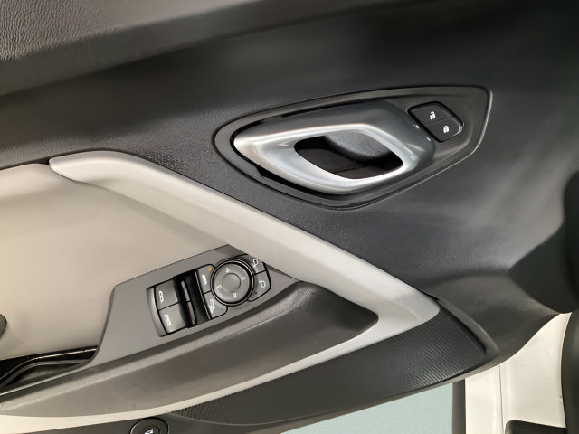 Used 2023 Chevrolet Camaro LT RWD image 4