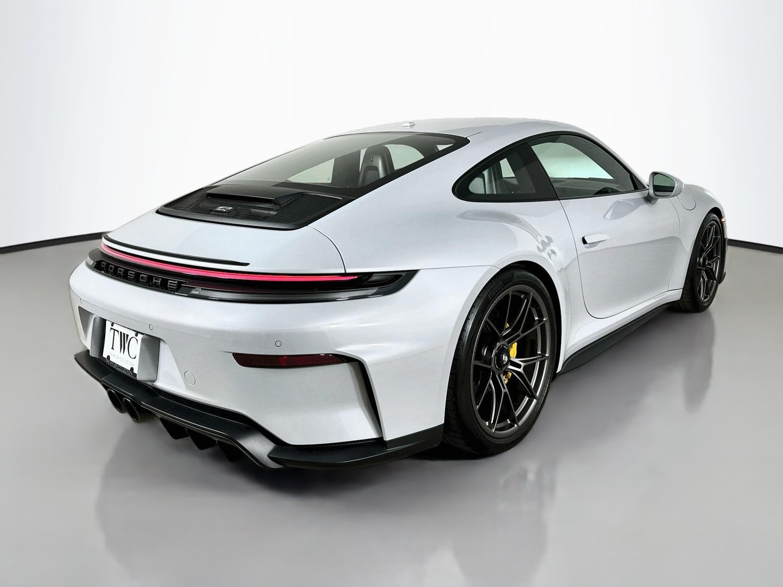 Used 2026 Porsche 911 GT3 RWD image 5