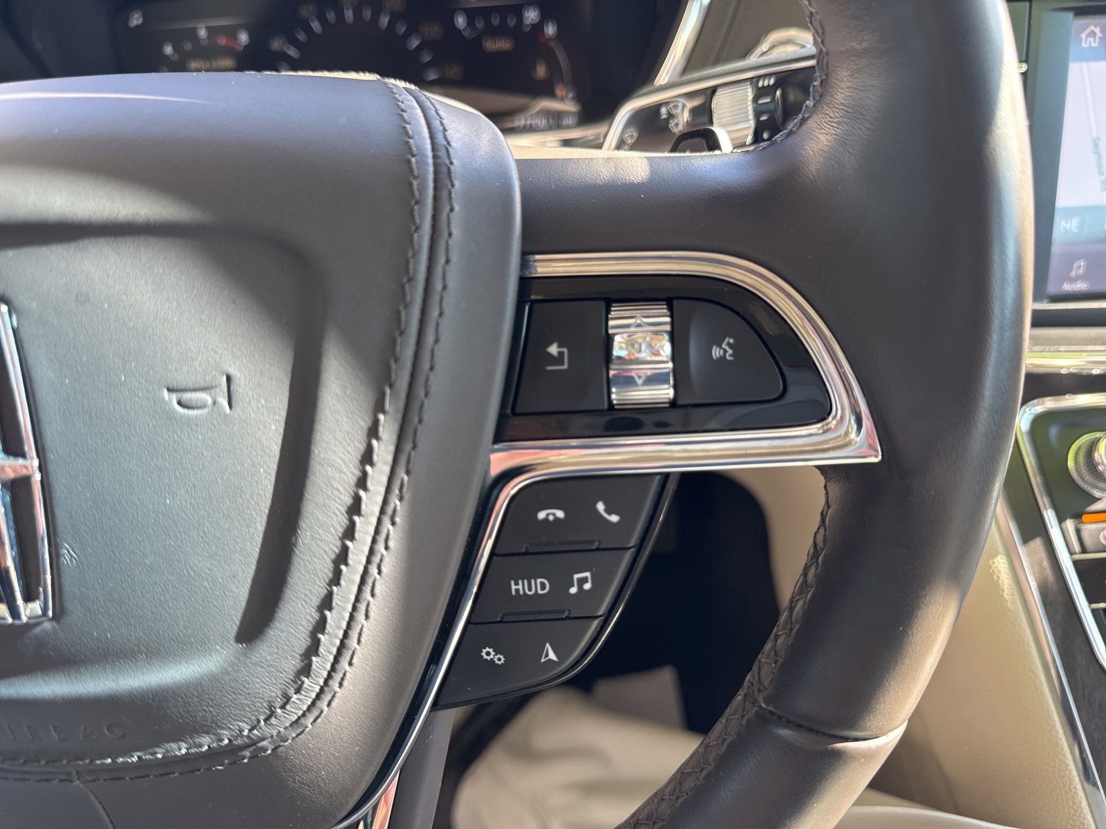 Used 2020 Lincoln Continental Reserve image 26