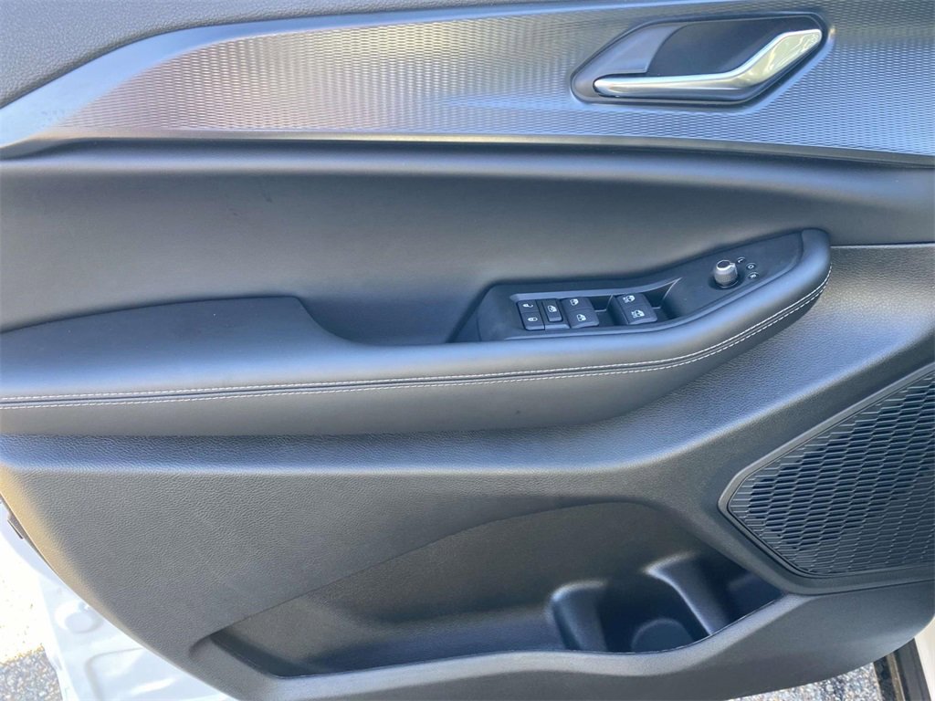 New 2025 Jeep Grand Cherokee L Altitude image 15