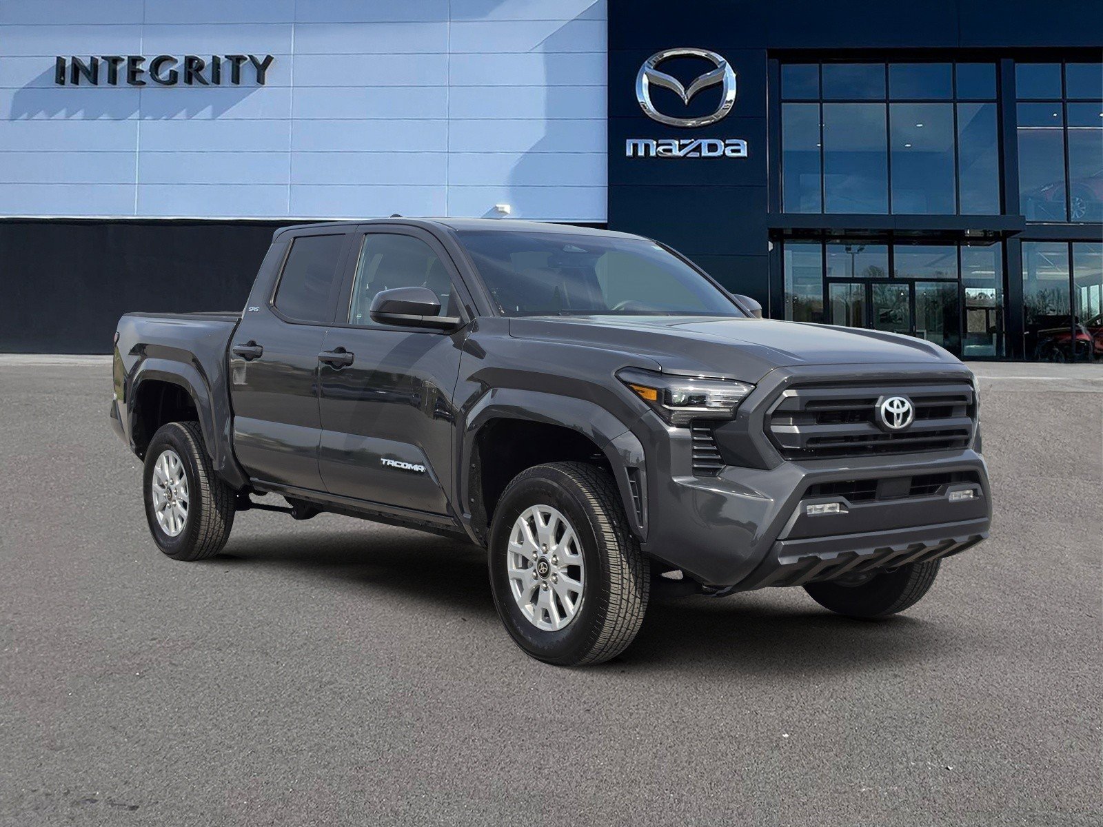 Used 2025 Toyota Tacoma SR5 RWD image 2