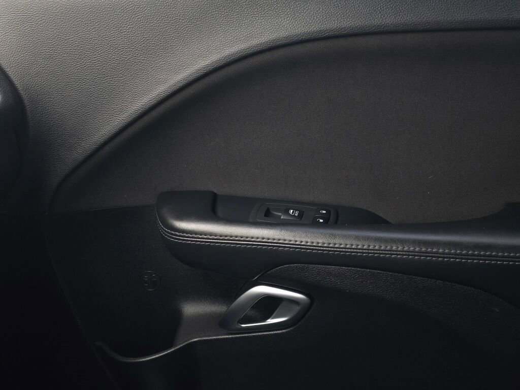 Used 2019 Dodge Challenger SXT image 34