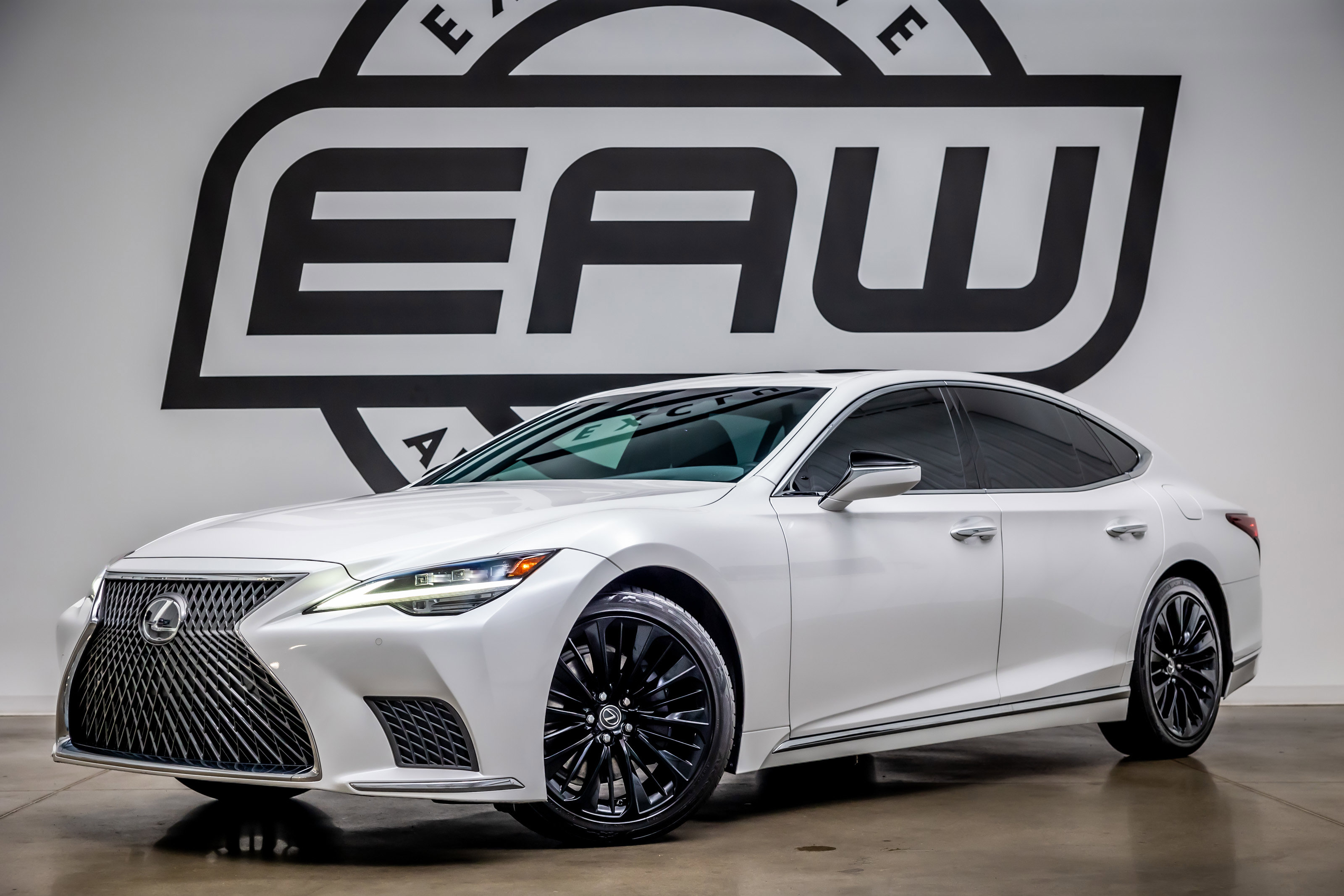 Used 2021 Lexus LS 500 w/ Accessory Package (Z2) RWD image 1