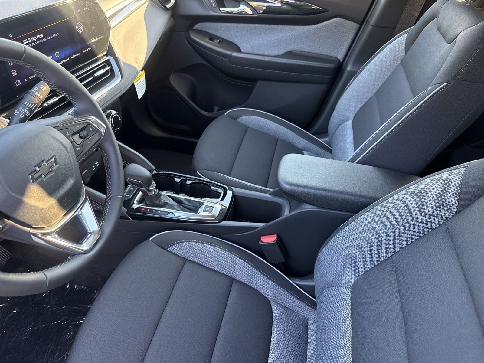 New 2026 Chevrolet TrailBlazer LT w/ Midnight Edition FWD image 18