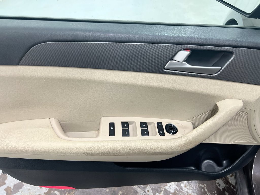 Used 2016 Hyundai Sonata SE FWD image 20