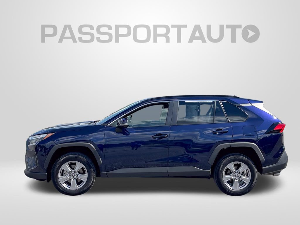 Used 2025 Toyota RAV4 XLE AWD/4WD image 2