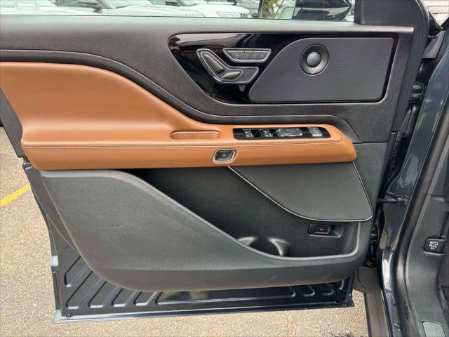 Used 2023 Lincoln Aviator Reserve w/ Elements Package Plus image 14