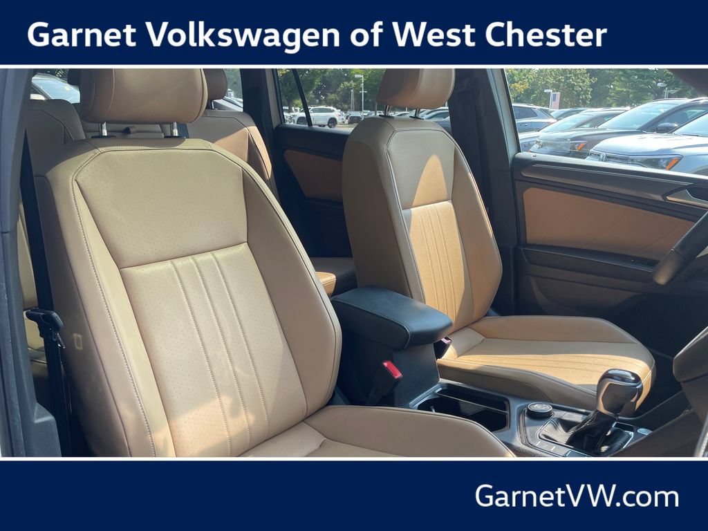 Used 2023 Volkswagen Tiguan SE R-Line AWD/4WD image 16