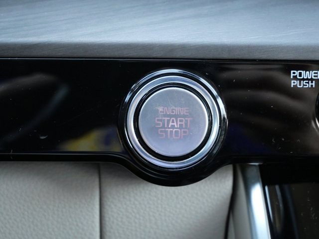 Used 2024 Kia Carnival EX FWD image 26